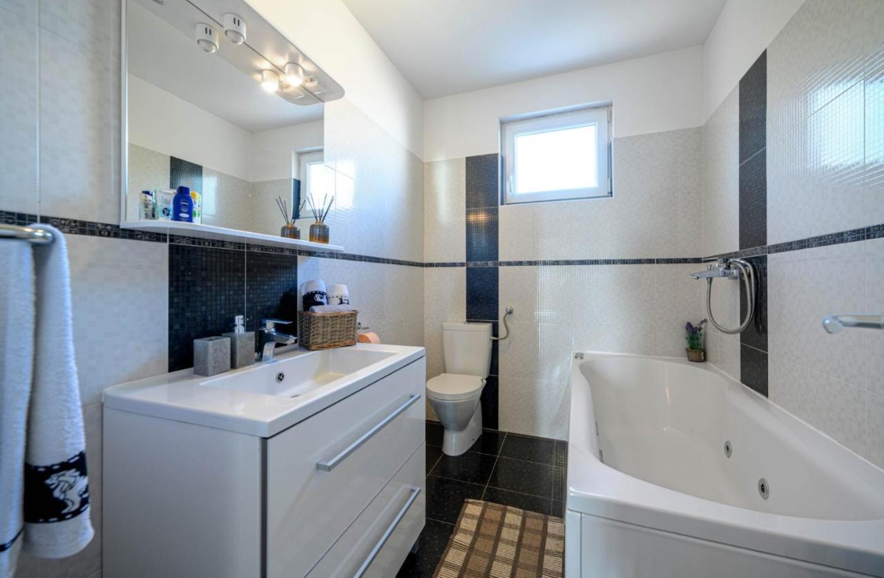Apartmenta Oto Apartment *